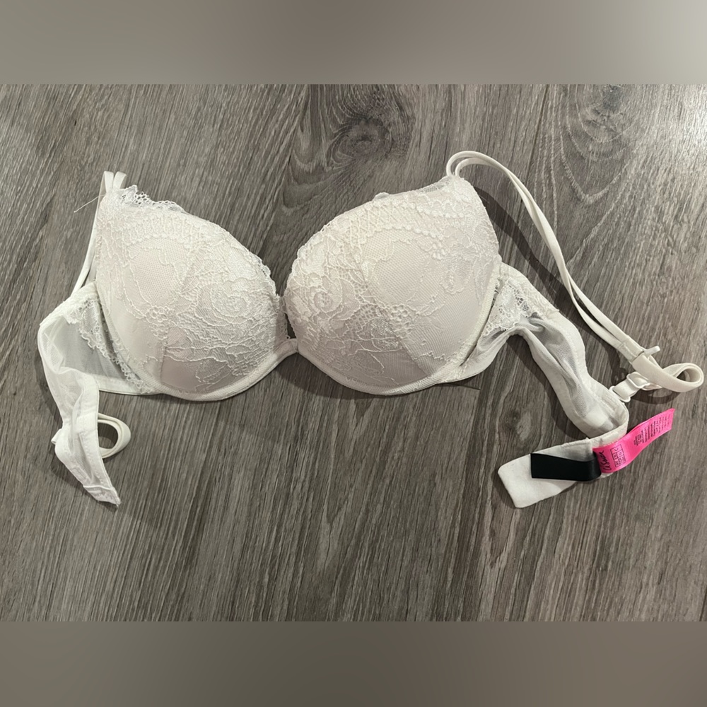 BRAND NEW BRA